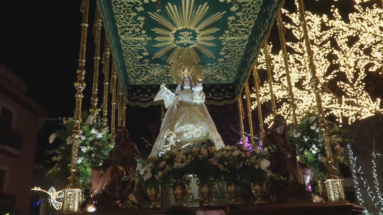 Virgen de Paz vuelve a recorrer las calles en fiestas