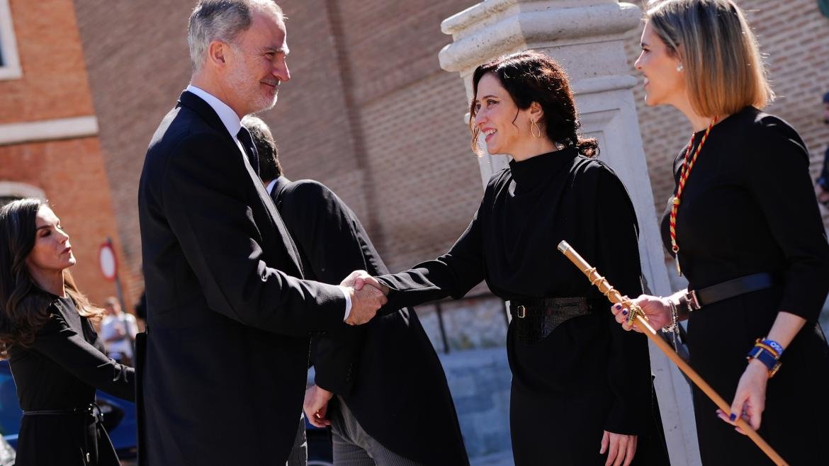 Premio Cervantes 2024 entregado a Álvaro Pombo por Díaz Ayuso