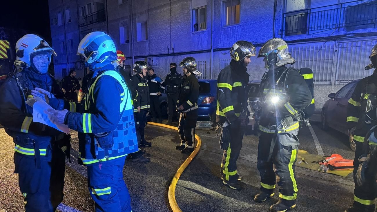 Tres personas tratadas por intoxicación en incendio en Torrejón de Ardoz