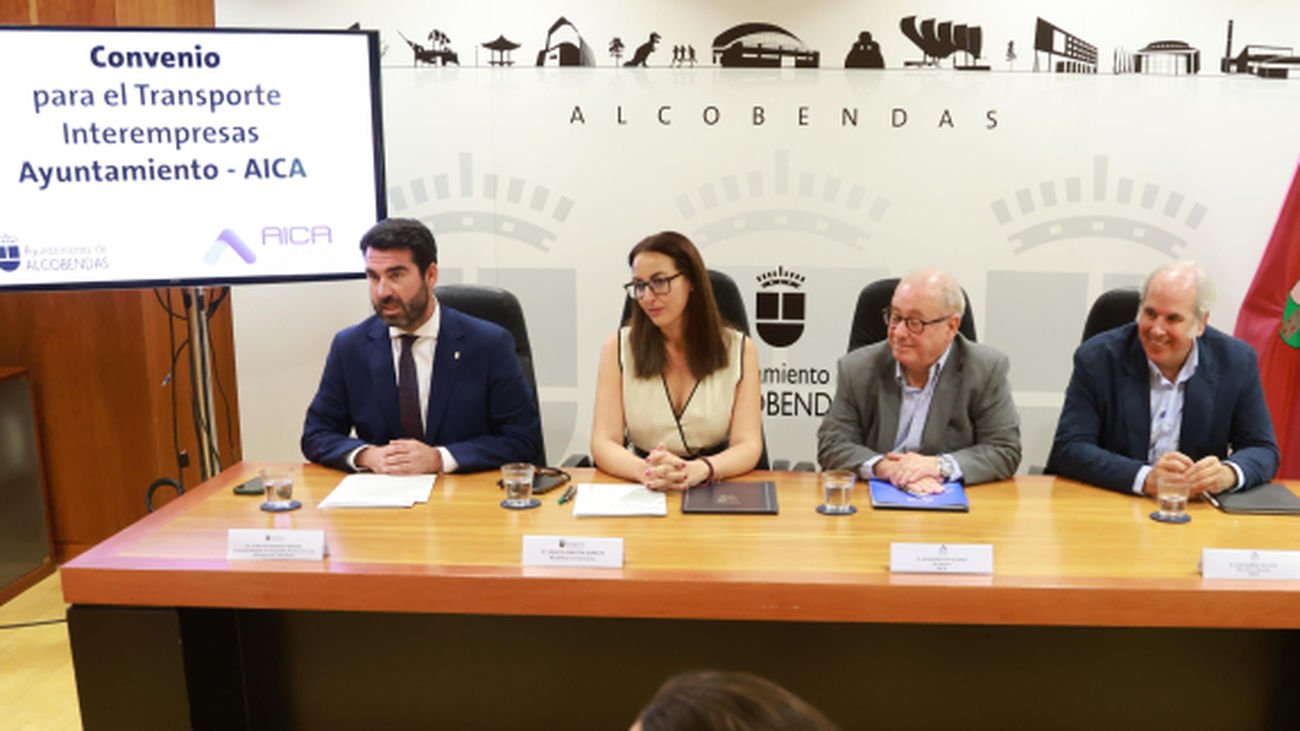 Alcobendas proporciona autobuses a los polígonos para reducir el uso de coches por los trabajadores.