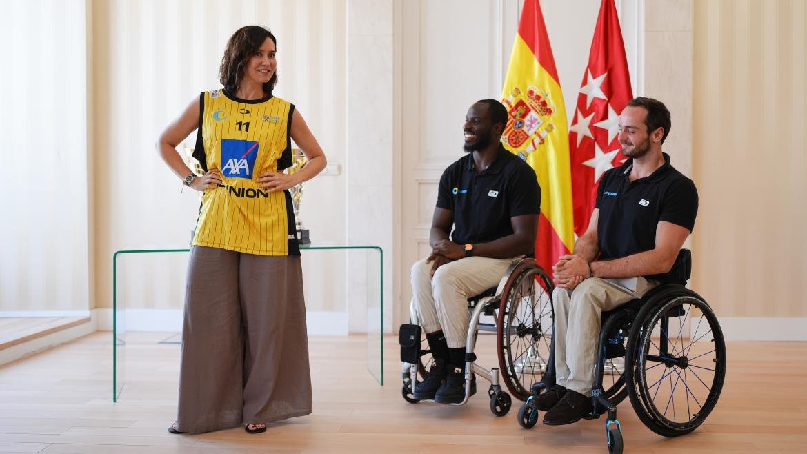 Isabel Díaz Ayuso recibe al Club Deportivo Ilunion, campeones de la Copa del Rey 2025 de Baloncesto en Silla de Ruedas