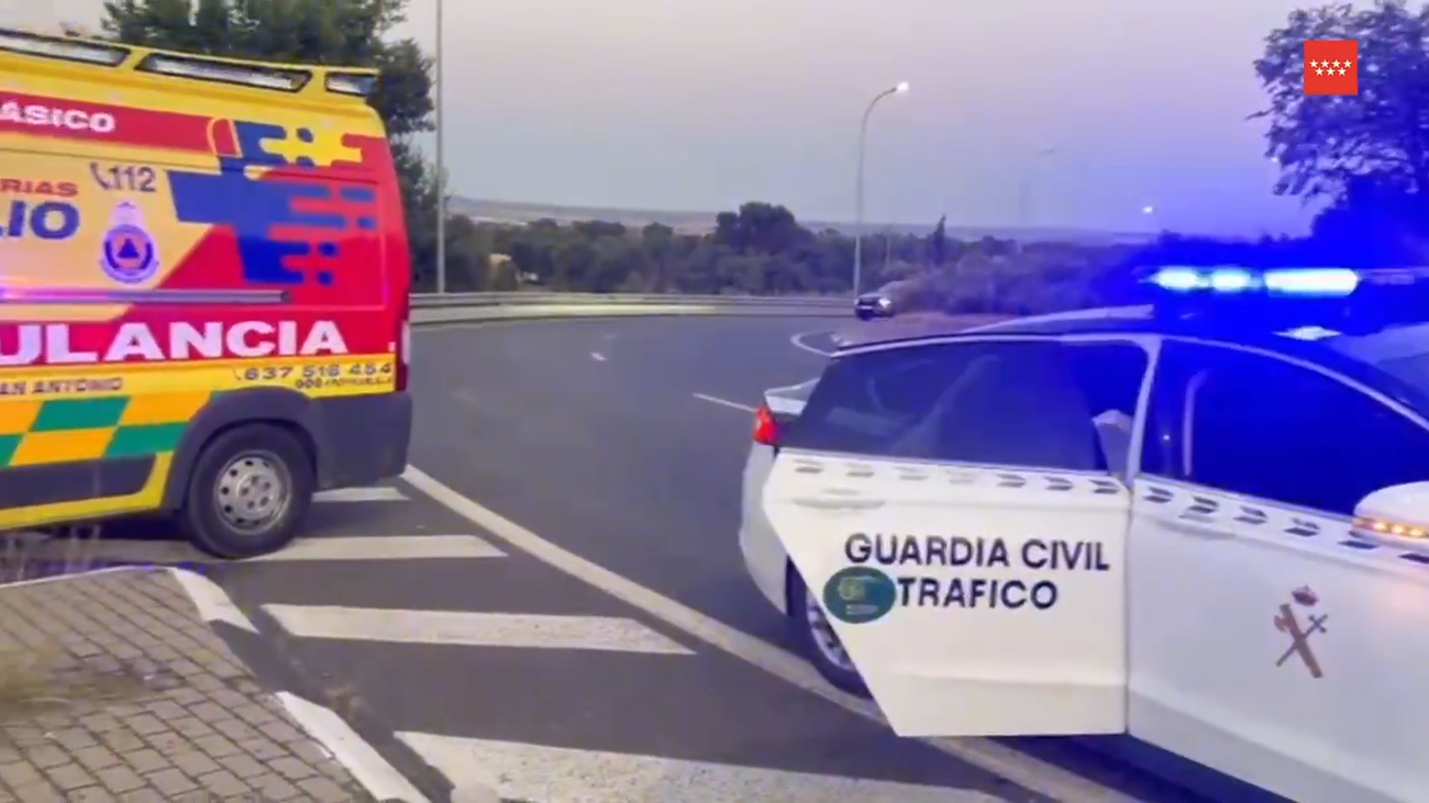 Muere hombre en Rivas al chocar su moto con un turismo y contra una farola.