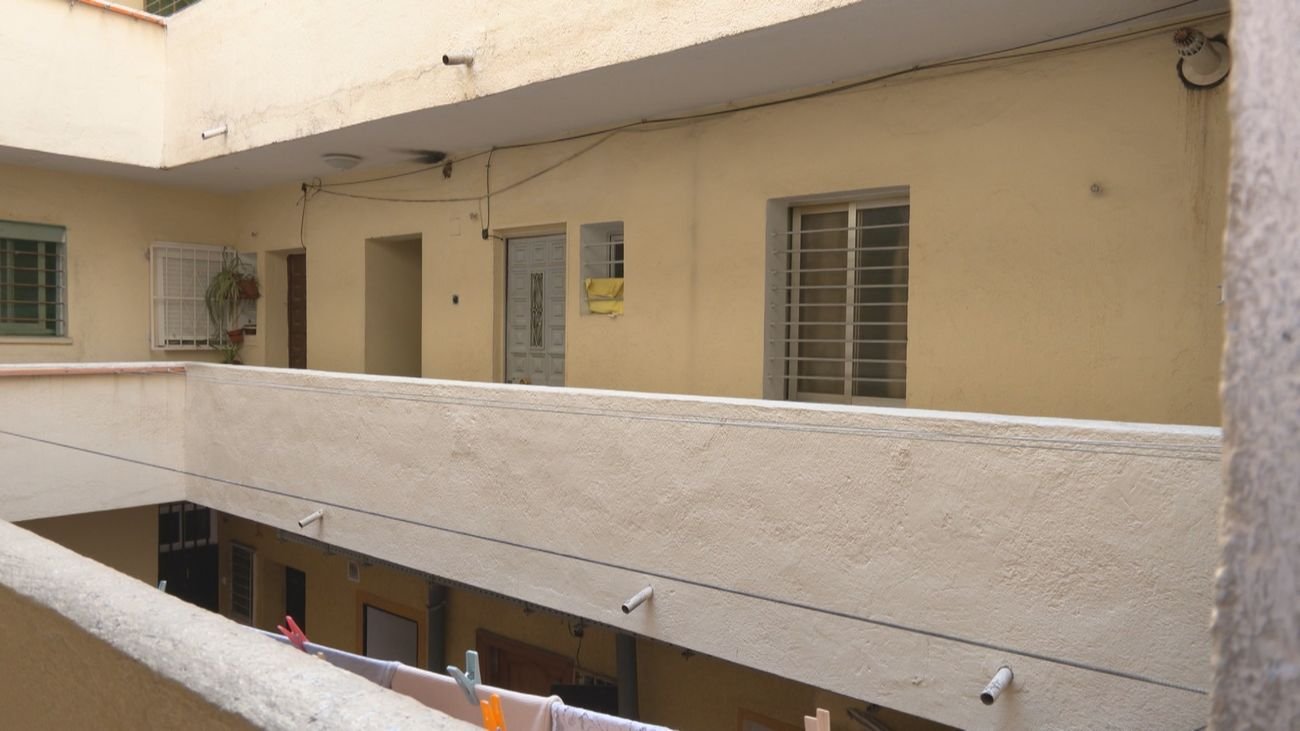 Resurge el tráfico de drogas en el edificio desmantelado, amenazando la paz de los vecinos