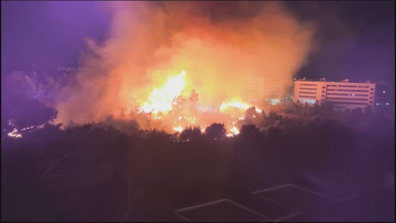 Vecinos de Móstoles y Alcorcón comparten su experiencia en el gran incendio.
