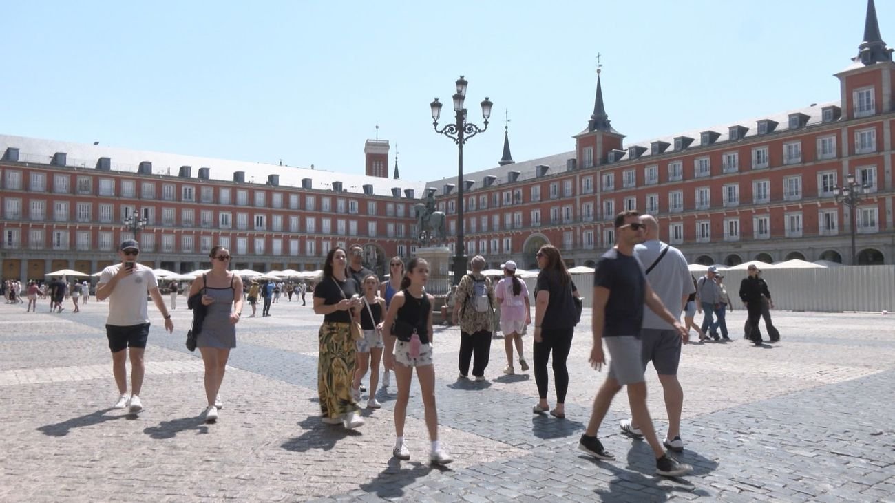 Experiencia de turistas en Madrid: tapas, ahorro y diversión en la capital.