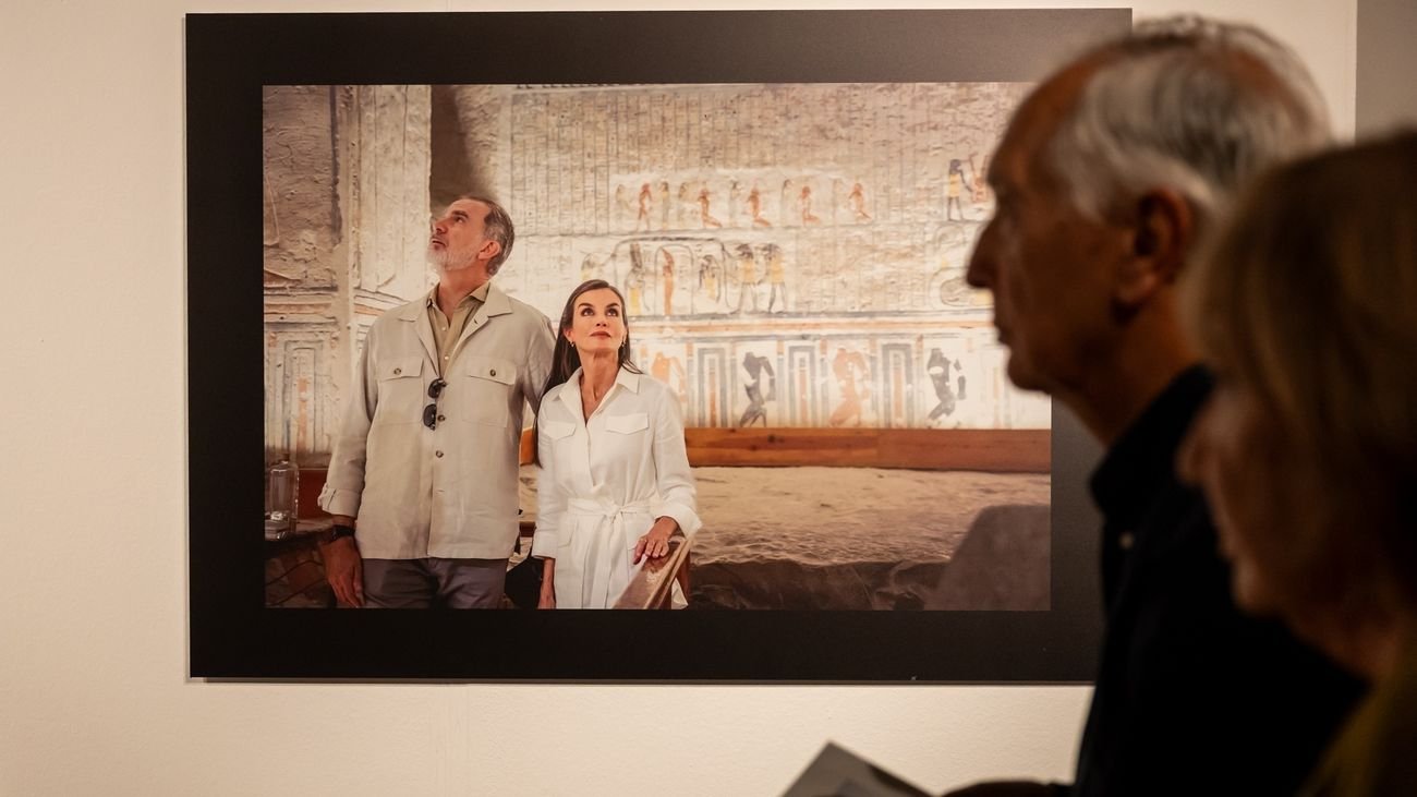 Exposición fotográfica sobre la reina Letizia en el Centro MIRA de Pozuelo