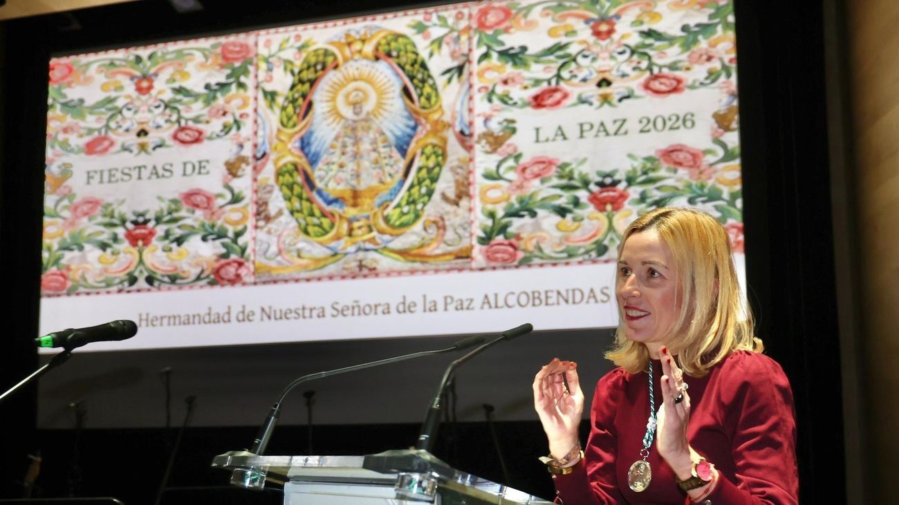 La alcaldesa de Alcobendas, Rocío García Alcántara, durante la presentación de la programación cultural y religiosa de las Fiestas de la Virgen de la Paz