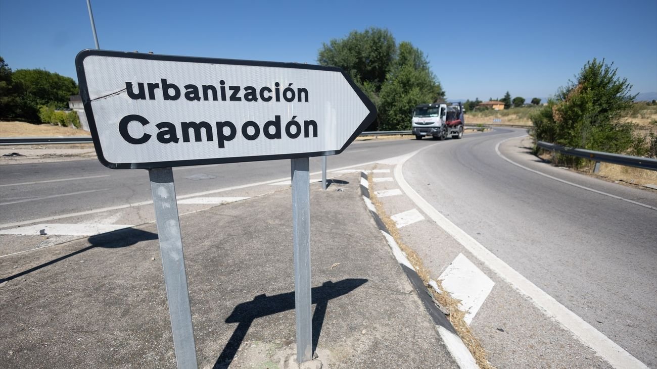 Cartel a la entrada de la urbanización Campodón, en Alcorcón